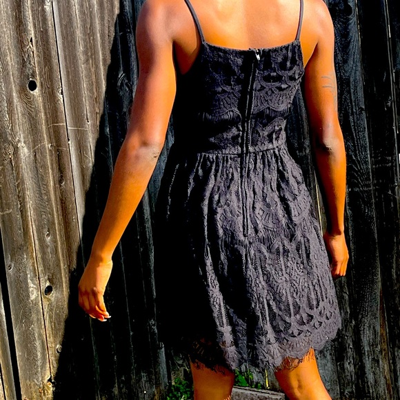 Black dress - Picture 2 of 6